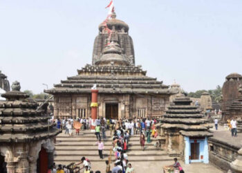 ଲିଙ୍ଗରାଜଙ୍କ ନୀତିକାନ୍ତି ବନ୍ଦ ପ୍ରସଙ୍ଗରେ ଥାନାରେ ଏତଲା, କାର୍ଯ୍ୟନିର୍ବାହୀ ଅଧିକାରୀଙ୍କ ନାଁରେ ଲିଖିତ ଅଭିଯୋଗ