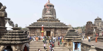 ଲିଙ୍ଗରାଜଙ୍କ ନୀତିକାନ୍ତି ବନ୍ଦ ପ୍ରସଙ୍ଗରେ ଥାନାରେ ଏତଲା, କାର୍ଯ୍ୟନିର୍ବାହୀ ଅଧିକାରୀଙ୍କ ନାଁରେ ଲିଖିତ ଅଭିଯୋଗ