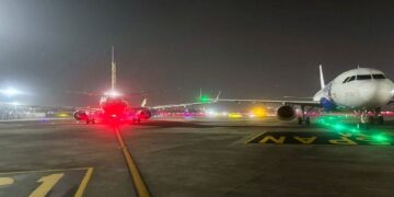 ପରସ୍ପର ସହିତ ଧକ୍କା ହେଲା ୨ ବିମାନର ଡେଣା, ମୁମ୍ବାଇ ବିମାନବନ୍ଦରରେ ଅବତରଣ କଲା ଇଣ୍ଡିଗୋ ବିମାନ