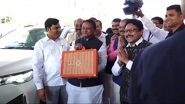 ଆଜି ଆସିବ ଓଡ଼ିଶା ବଜେଟ୍ ୨୦୨୬, ହିସାବ ପେଡ଼ି ଖୋଲିବେ ମୁଖ୍ୟମନ୍ତ୍ରୀ