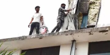 ରାଜଧାନୀରେ ଭୟାବହ ଅଗ୍ନିକାଣ୍ଡ, ମଞ୍ଚେଶ୍ୱର ଶିଳ୍ପାଞ୍ଚଳର ଏକ କପଡ଼ା ଫ୍ୟାକ୍ଟ୍ରିରେ ଲାଗିଛି ନିଆଁ