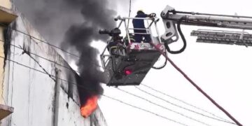 ଭୁବନେଶ୍ୱର ମାର୍କେଟ କମ୍ପ୍ଲେକ୍ସରେ ଭୟଙ୍କର ଅଗ୍ନିକାଣ୍ଡ: ପାଣି ଦ୍ଵାରା ନୁହେଁ, ଫୋମ ଦ୍ଵାରା ନିଆଁକୁ ଆୟତ କରାଯିବ