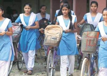 ଖରାଛୁଟି ପୂର୍ବରୁ ଛାତ୍ରଛାତ୍ରୀଙ୍କୁ ମିଳିବ ସ୍କୁଲ୍ ପୋଷାକ, ଜିଲ୍ଲାପାଳଙ୍କୁ ବିଦ୍ୟାଳୟ ଏବଂ ଗଣଶିକ୍ଷା ବିଭାଗର ଚିଠି