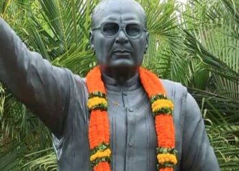 ଆଜି ପ୍ରବାଦ ପୁରୁଷ ବିଜୁ ପଟ୍ଟନାୟକଙ୍କ ୧୧୦ ତମ ଜନ୍ମ ଜୟନ୍ତୀ, ପ୍ରତିମୂର୍ତ୍ତିରେ ମାଲ୍ୟାର୍ପଣ କଲେ ମୁଖ୍ୟମନ୍ତ୍ରୀ