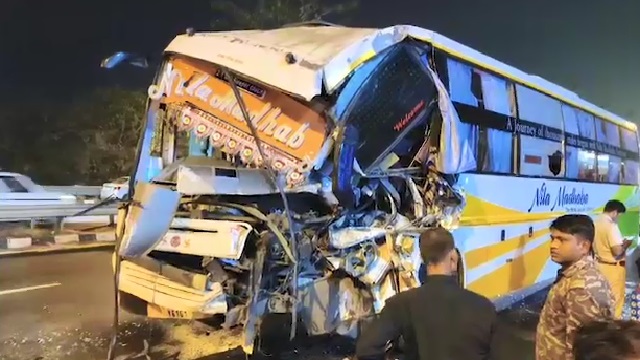 ହାଇୱା ଟ୍ରକକୁ ପଛ ପଟୁ ଧକ୍କା ଦେଲା ଯାତ୍ରୀବାହୀ ବସ୍, ୩ ଆହତ