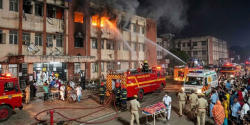 କଟକ ବଡ଼ ମେଡିକାଲ ଅଗ୍ନିକାଣ୍ଡ ଘଟଣାରେ ଆକ୍ସନ, ମୁଖ୍ୟମନ୍ତ୍ରୀଙ୍କ ନିର୍ଦ୍ଦେଶରେ ୪ ଜଣ ଅଧିକାରୀ ନିଲମ୍ୱିତ