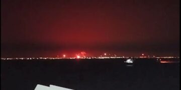 ମଝି ସମୁଦ୍ରରେ ଫସି ରହିଛନ୍ତି ଓଡ଼ିଆ ପୁଅ, ଉଦ୍ଧାର ପାଇଁ ଭିଡିଓ ମାଧ୍ୟମରେ କରିଛନ୍ତି ଆକୁଳ ନିବେଦନ