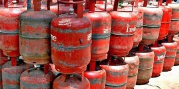 ଗ୍ୟାସ୍ ଏଜେନ୍ସି ଉପରେ ଚଢ଼ାଉ, ଗୋଦାମକୁ ଯାଞ୍ଚ କରିଛି ପ୍ରଶାସନ