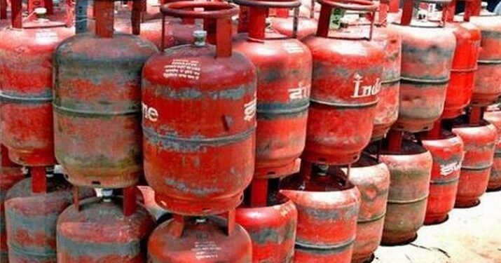 ଗ୍ୟାସ୍ ଏଜେନ୍ସି ଉପରେ ଚଢ଼ାଉ, ଗୋଦାମକୁ ଯାଞ୍ଚ କରିଛି ପ୍ରଶାସନ