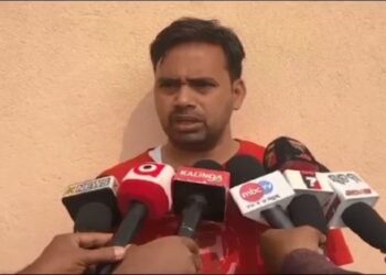 ଛାତ୍ରୀଙ୍କୁ ହିନ୍ଦୀ ଶିକ୍ଷକ ଅସଦାଚରଣ କରିଥିବା ଅଭିଯୋଗ, ଥାନାରେ  ଅଟକ