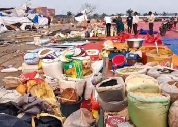 ରାଜ୍ୟରେ ତାଣ୍ଡବ ରଚୁଛି କାଳବୈଶାଖୀ, ଛାରଖାର ହୋଇଗଲା ମହୋତ୍ସବ ଲାଗି ପଡ଼ିଥିବା ଷ୍ଟଲ୍