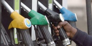 ଦେଶର ସମସ୍ତ ପେଟ୍ରୋଲ ପମ୍ପରେ ପର୍ଯ୍ୟାପ୍ତ ପରିମାଣରେ ପେଟ୍ରୋଲ ଏବଂ ଡିଜେଲ ଉପଲବ୍ଧ: କେନ୍ଦ୍ର
