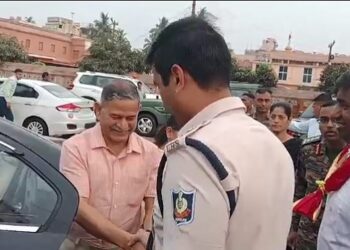 ୩ ଦିନିଆ ଓଡ଼ିଶା ଗସ୍ତରେ ଆସିଛନ୍ତି ସ୍ଥଳସେନା ମୁଖ୍ୟ, ଶ୍ରୀଜିଉଙ୍କୁ କଲେ ଦର୍ଶନ