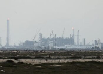 କାତାର ଗ୍ୟାସ୍ ପ୍ଲାଣ୍ଟ ଉପରେ ଇରାନର ମିସାଇଲ୍ ମାଡ଼, ଜଳୁଛି ପ୍ଲାଣ୍ଟ