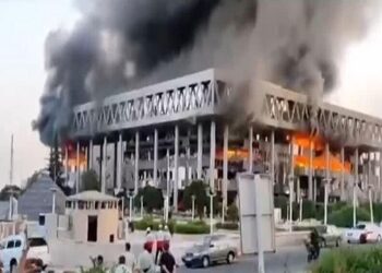 ଧ୍ୱଂସ ହେଲା ଇରାନର ସରକାରୀ ଟିଭି କେନ୍ଦ୍ର, ଟିଭି ଚ୍ୟାନେଲ ମୁଖ୍ୟାଳୟ ଉପରେ ଇସ୍ରାଏଲର ବଡ଼ ଧରଣର ଆକ୍ରମଣ