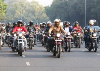 ଶେଷ ହେବ ପେଟ୍ରୋଲ ଗାଡିର ଯୁଗ, ଦୁଇଚକିଆ ପେଟ୍ରୋଲ ଯାନ ଉପରେ ଲାଗିବ ରୋକ୍