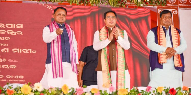 ବହୁ ପ୍ରତୀକ୍ଷିତ ବଡ଼ବିଲ ବାଇପାସ୍-କମ୍-ରିଙ୍ଗ୍ ରୋଡ୍ ପ୍ରକଳ୍ପର ଭିତ୍ତିପ୍ରସ୍ତର ସ୍ଥାପନ କଲେ ମୁଖ୍ୟମନ୍ତ୍ରୀ