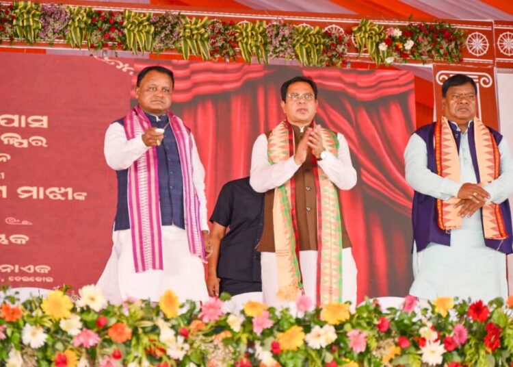 ବହୁ ପ୍ରତୀକ୍ଷିତ ବଡ଼ବିଲ ବାଇପାସ୍-କମ୍-ରିଙ୍ଗ୍ ରୋଡ୍ ପ୍ରକଳ୍ପର ଭିତ୍ତିପ୍ରସ୍ତର ସ୍ଥାପନ କଲେ ମୁଖ୍ୟମନ୍ତ୍ରୀ