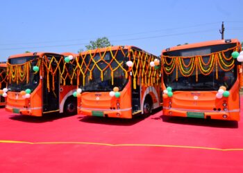 କେନ୍ଦୁଝରରେ ଇ-ବସ ସେବାର ଶୁଭାରମ୍ଭ କଲେ ମୁଖ୍ୟମନ୍ତ୍ରୀ ମୋହନ ମାଝୀ