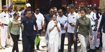 ପଶ୍ଚିମବଙ୍ଗର 152, ତାମିଲନାଡୁରେ 234 ଆସନ ପାଇଁ ମତଦାନ, ନେତା ବାଛୁଛନ୍ତି ଜନତା