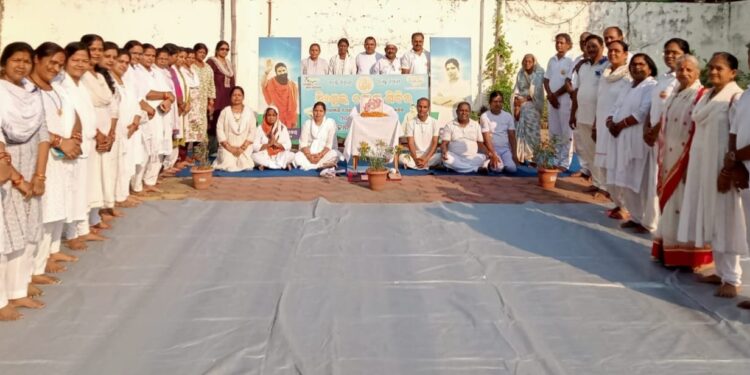 ପତଞ୍ଜଳି ଯୋଗ କେନ୍ଦ୍ରରେ ଉତ୍କଳ ଦିବସ ପାଳନ