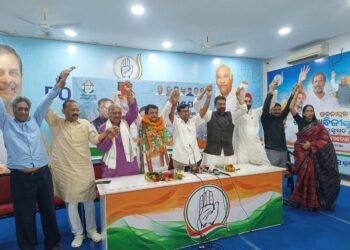 କଂଗ୍ରେସକୁ ବାହୁଡ଼ିଲେ ପୂର୍ବତନ ବରଗଡ଼ ବିଧାୟକ ସାଧୁ ନେପାକ