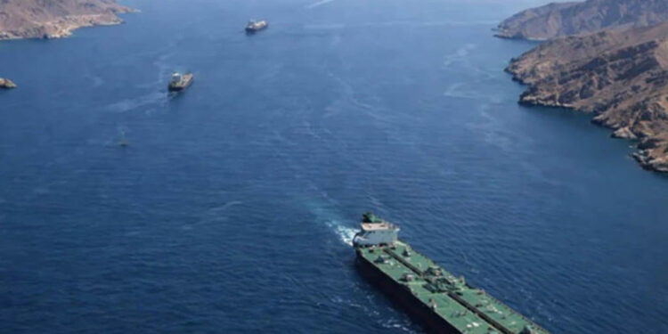 “ହର୍ମୁଜ୍ ବନ୍ଦ ଅଛି, ତୁରନ୍ତ ଫେରିଯାଅ,”: ଭାରତୀୟ ଜାହାଜକୁ ମଝି ରାସ୍ତାରୁ ଫେରାଇ ଦେଲେ ଇରାନୀ ସେନା