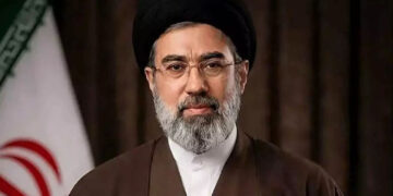 ପୁଣି ହର୍ମୁଜ୍ ପ୍ରଣାଳୀ ବନ୍ଦ କଲା ଇରାନ: ଆମେରିକା ଉପରେ ଆଣିଲା ଯୁଦ୍ଧବିରତି ଉଲ୍ଲଂଘନ ଅଭିଯୋଗ