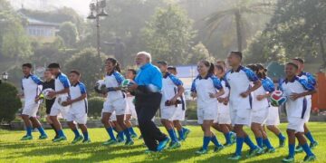 ଗ୍ୟାଙ୍ଗଟକ୍ ଯୁବପିଢିଙ୍କ ସହିତ ଫୁଟବଲ ଖେଳିଲେ ପ୍ରଧାନମନ୍ତ୍ରୀ ମୋଦି, ସୋସିଆଲ ମିଡିଆରେ ଫଟୋ କଲେ ପୋଷ୍ଟ