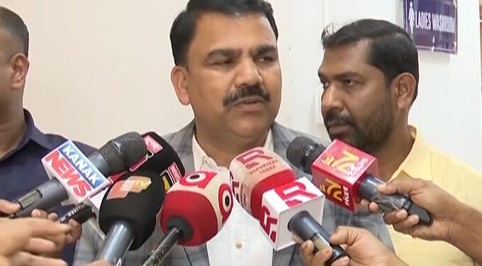 ଏପ୍ରିଲ ୨୭ ତାରିଖ ସୁଦ୍ଧା ସବୁ ସ୍କୁଲରେ ପୋଷାକ ବଣ୍ଟନ ହେବ: ନିତ୍ୟାନନ୍ଦ ଗଣ୍ଡ