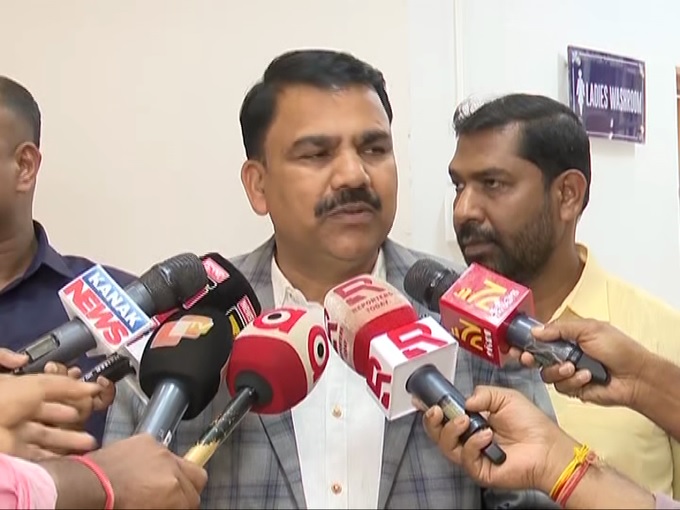 ଏପ୍ରିଲ ୨୭ ତାରିଖ ସୁଦ୍ଧା ସବୁ ସ୍କୁଲରେ ପୋଷାକ ବଣ୍ଟନ ହେବ: ନିତ୍ୟାନନ୍ଦ ଗଣ୍ଡ