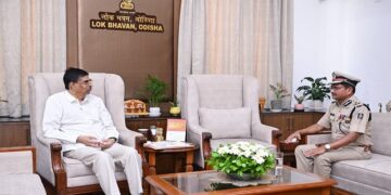 ରାଜ୍ୟପାଳଙ୍କୁ ଭେଟିଲେ ପୋଲିସ କମିଶନର, ରାଜଭବନରେ IRS ଅଫିସରଙ୍କ ସହ ଉପୁଜିଥିବା ବିବାଦ ମାମଲା