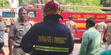 ଏସସିବି ଟ୍ରମା ଆଇସିୟୁରେ ଅଗ୍ନିକାଣ୍ଡ ଘଟଣା : ମେଡିକାଲରେ ପହିଞ୍ଚିଲେ ୬ ଜଣିଆ କେନ୍ଦ୍ରୀୟ ତଦନ୍ତକାରୀ ଟିମ୍