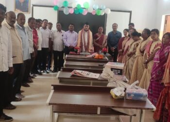 ଶାରଙ୍ଗଧରପୁର ନୋଡାଲ ଉଚ୍ଚ ବିଦ୍ୟାଳୟର ଭାରପ୍ରାପ୍ତ ପ୍ରଧାନଶିକ୍ଷକ ଶ୍ରୀ ବିଜୟ କୁମାର ବେହେରାଙ୍କ ଅବସର ଗ୍ରହଣ।