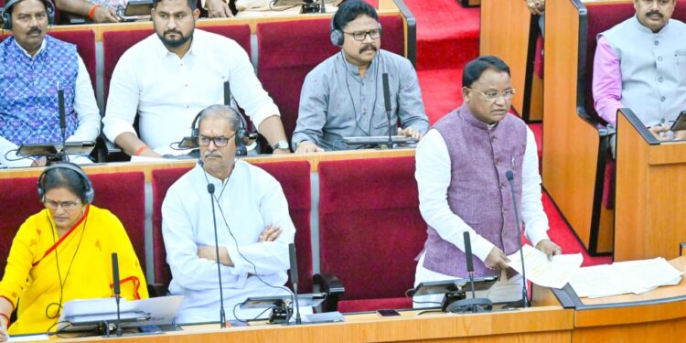 ଭାରତୀୟ ଗଣତନ୍ତ୍ରରେ ମହିଳାଙ୍କ ଯୋଗଦାନ ଉପରେ ଓଡ଼ିଶା ବିଧାନସଭାର ସ୍ୱତନ୍ତ୍ର ଅଧିବେଶନ ଅନୁଷ୍ଠିତ; ମହିଳା ସଶକ୍ତିକରଣ ପାଇଁ ଆହ୍ୱାନ କଲେ ମୁଖ୍ୟମନ୍ତ୍ରୀ