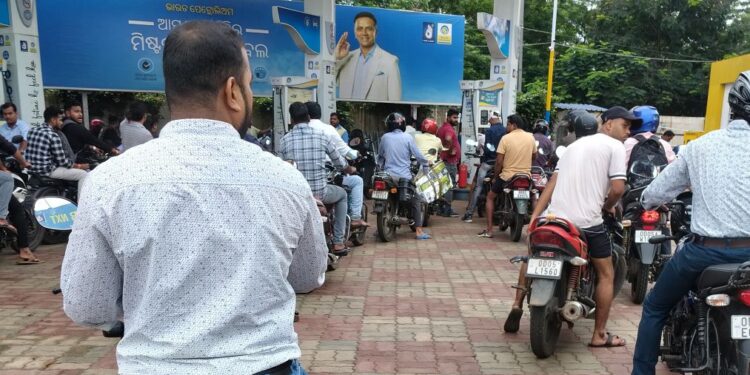ରାଜ୍ୟରେ ପେଟ୍ରୋଲ ଡିଜେଲର ଅଭାବ ନାହିଁ : ଯୋଗାଣ ମନ୍ତ୍ରୀ