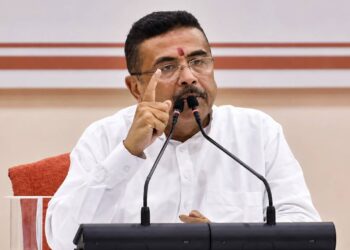 ତୁରନ୍ତ ପଳାଅ…ଜେଲରେ ରଖି ପଇସା କାଇଁ ଖର୍ଚ୍ଚ କରିବୁ, ବାଂଲାଦେଶୀଙ୍କୁ ଶୁଭେନ୍ଦୁଙ୍କ ଚେତାବନୀ