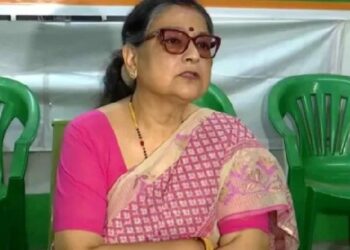 ମମତା ବାନାର୍ଜୀଙ୍କୁ ବଡ଼ ଝଟକା, ଟିଏମସିର ସମସ୍ତ ପଦରୁ ଇସ୍ତଫା ଦେଲେ ସାଂସଦ କାକୋଲି ଘୋଷ