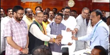 ରାଜ୍ୟସଭା ଉପ ନିର୍ବାଚନ ପାଇଁ ନାମାଙ୍କନ ଭରିଲେ ଦେବାଶିଷ, ବିଜେପି ପ୍ରାର୍ଥୀ ଭାବେ ନାମାଙ୍କନ ଦାଖଲ କଲେ