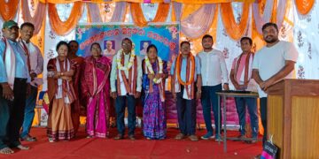 ଦୁଇ ଆଦର୍ଶ ଶିକ୍ଷକଙ୍କୁ ଭାବବିହ୍ୱଳ ବିଦାୟ, ବାଣ-ବାଜା ରୋଷଣୀରେ ଗ୍ରାମ ପରିକ୍ରମା