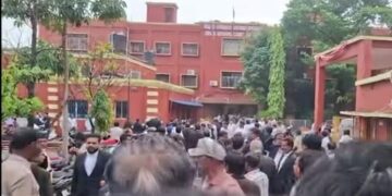କୋର୍ଟ ପରିସରରେ ବୋମା ଆତଙ୍କ
