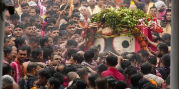 ବିନା ଟାହିଆ ରେ ବଡଦାଣ୍ଡ କୁ ପହଣ୍ଡି ବିଜେକଲେ କାଳିଆ ସାଆନ୍ତ
