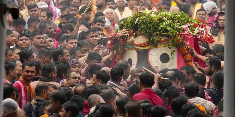 ବିନା ଟାହିଆ ରେ ବଡଦାଣ୍ଡ କୁ ପହଣ୍ଡି ବିଜେକଲେ କାଳିଆ ସାଆନ୍ତ