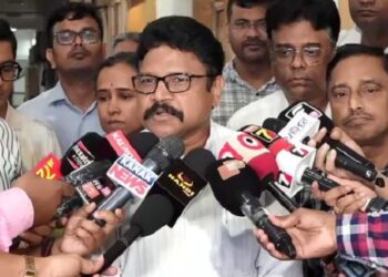 ସ୍ବାସ୍ଥ୍ୟମନ୍ତ୍ରୀଙ୍କ ସହ ଓମ୍‌ସାର ଆଲୋଚନା ପରେ ଡାକ୍ତର ଆନ୍ଦୋଳନ ସ୍ଥଗିତ, ଆଜିଠୁ କାର୍ଯ୍ୟରେ ଯୋଗ ଦେବେ
