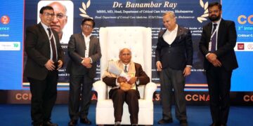 ସ୍ୱାସ୍ଥ୍ୟସେବା କ୍ଷେତ୍ରରେ ଜୀବନବ୍ୟାପୀ ଅବଦାନ ନିମନ୍ତେ ଡାକ୍ତର ବାନାମ୍ବର ରାୟଙ୍କୁ ‘ଅନରିଙ୍ଗ ଆୱାର ଗୁରୁ’ ସମ୍ମାନ