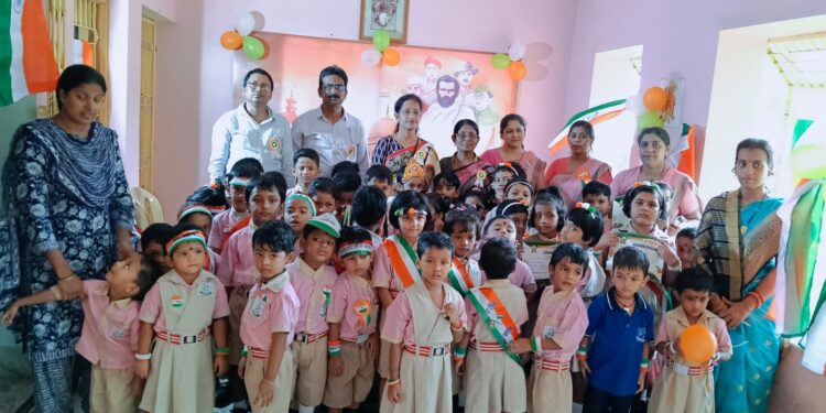 ହରୀପ୍ରୀୟା ଇଂରାଜୀ ମିଡିୟମ୍ ବିଦ୍ୟାଳୟରେ ପାଳିତ ହେଲା ସ୍ୱାଧୀନତା ଦିବସ