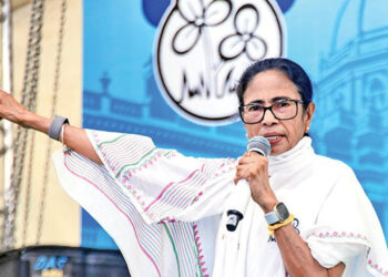 “ଜ୍ଞାନେଶ କୁମାରଙ୍କୁ ଗିରଫ କରାଯିବା ଉଚିତ”: ଇସି ବିବାଦ ଉପରେ ମମତା ବାନାର୍ଜୀଙ୍କ ଦାବି