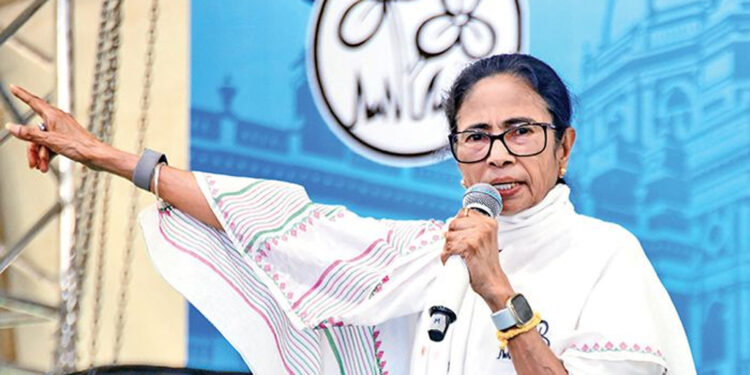 “ଜ୍ଞାନେଶ କୁମାରଙ୍କୁ ଗିରଫ କରାଯିବା ଉଚିତ”: ଇସି ବିବାଦ ଉପରେ ମମତା ବାନାର୍ଜୀଙ୍କ ଦାବି