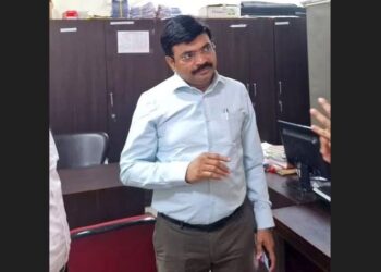 ଗିରଫ ହେଲେ OAS ଅଫିସର ଅରୁଣ ବିଶ୍ବାଳ, ସହକର୍ମୀ ଯୁବତୀଙ୍କ ଘରେ ପଶି ଦୁଷ୍କର୍ମ ଓ ଅତ୍ୟାଚାର ମାମଲାରେ ଗିରଫ