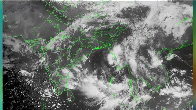 ବଙ୍ଗୋପସାଗରରେ ଘନୀଭୂତ ହେଉଛି ଲଘୁଚାପ, ୨୪ ଘଣ୍ଟାରେ ଅବପାତ